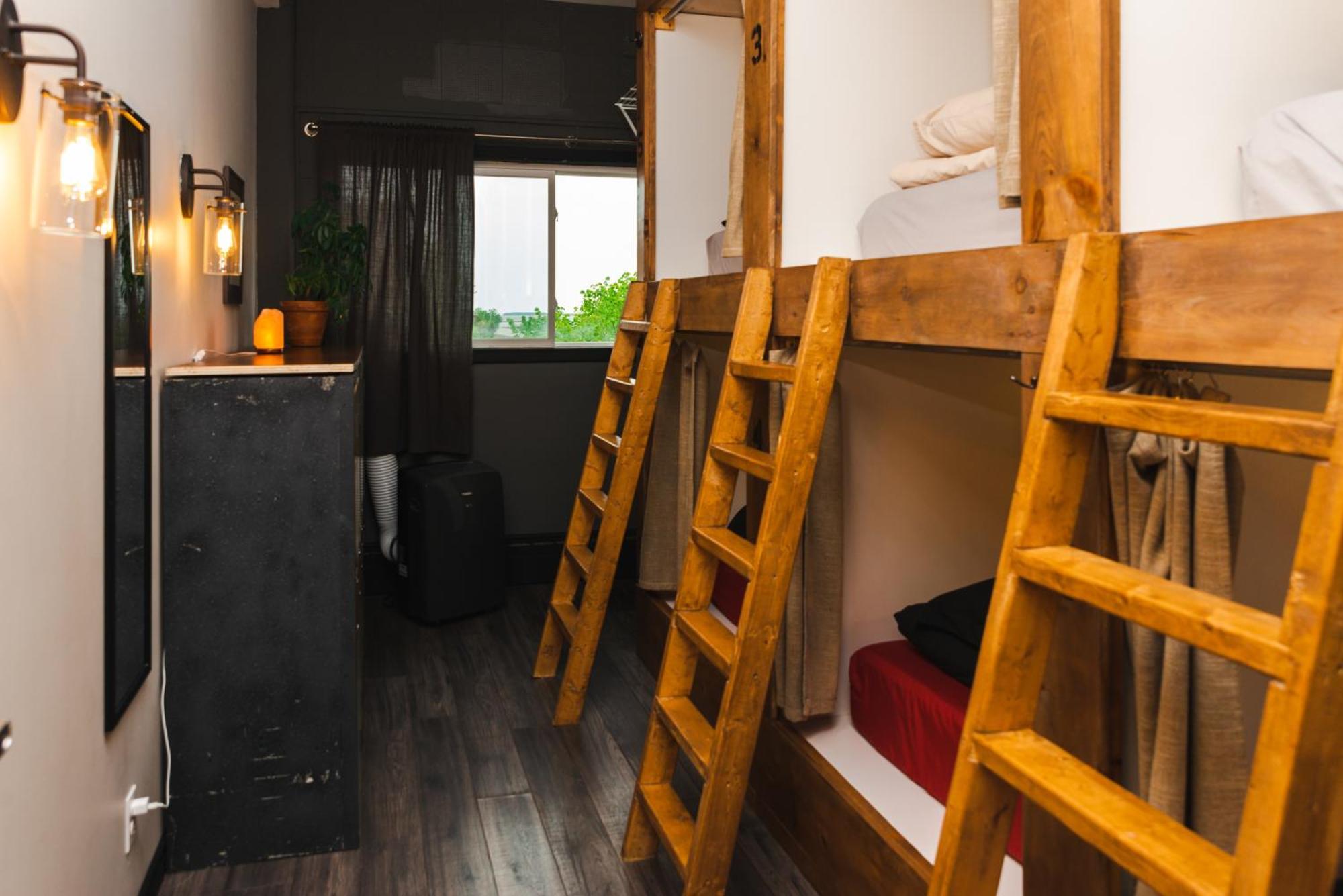 The Haven Hostel Thunder Bay Exterior foto